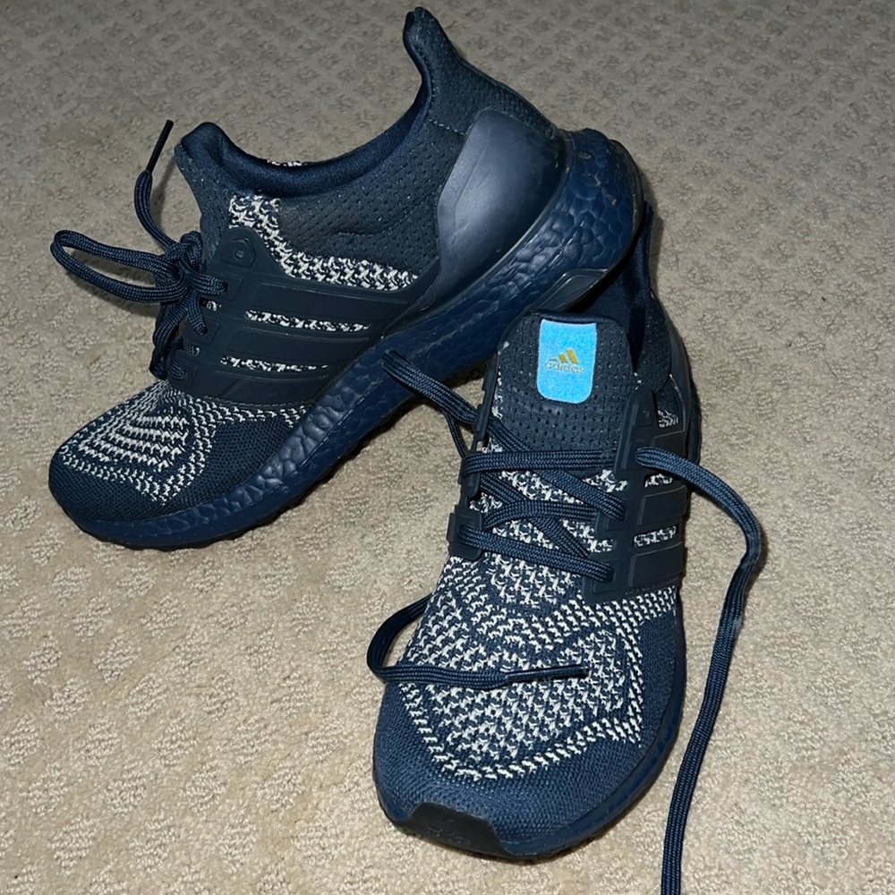 ADIDAS ultraboost unisex - navy blue men’s 6.5/womens 7.5